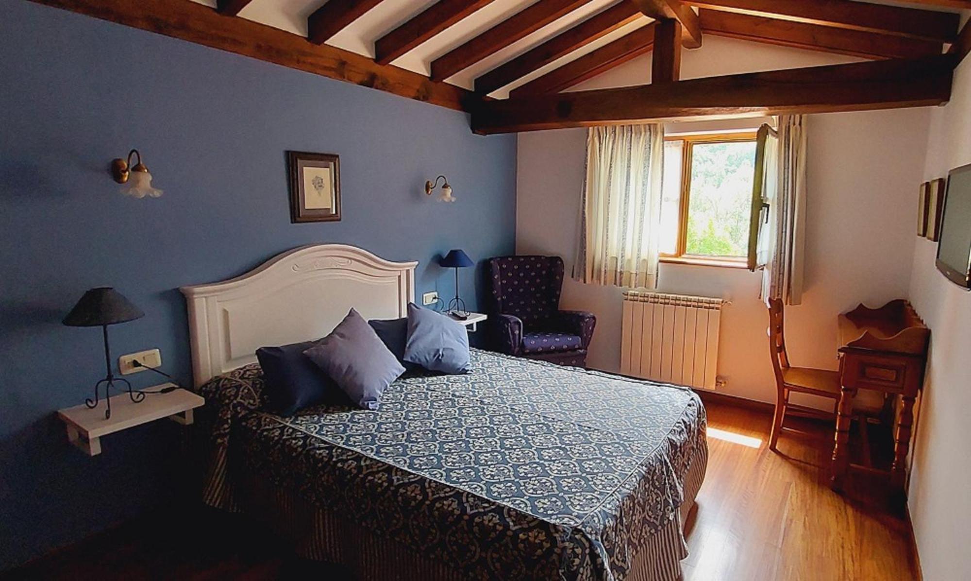 Picos De Europa Suites And Rooms Turieno Kültér fotó