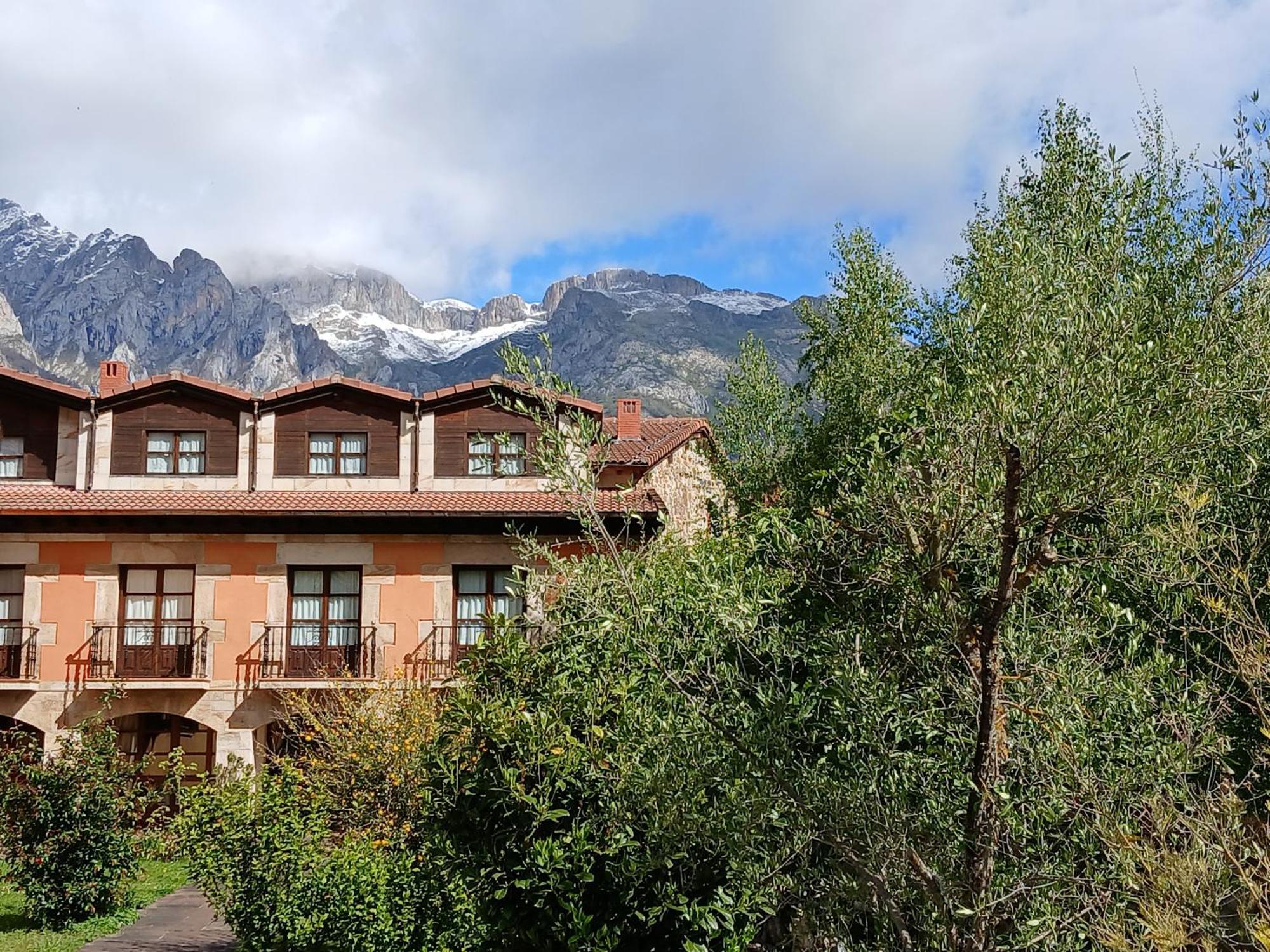 Picos De Europa Suites And Rooms Turieno Kültér fotó