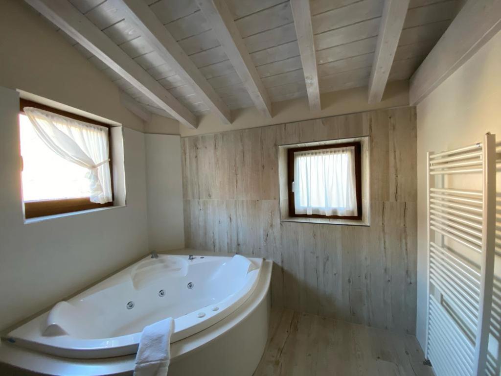 Picos De Europa Suites And Rooms Turieno Kültér fotó